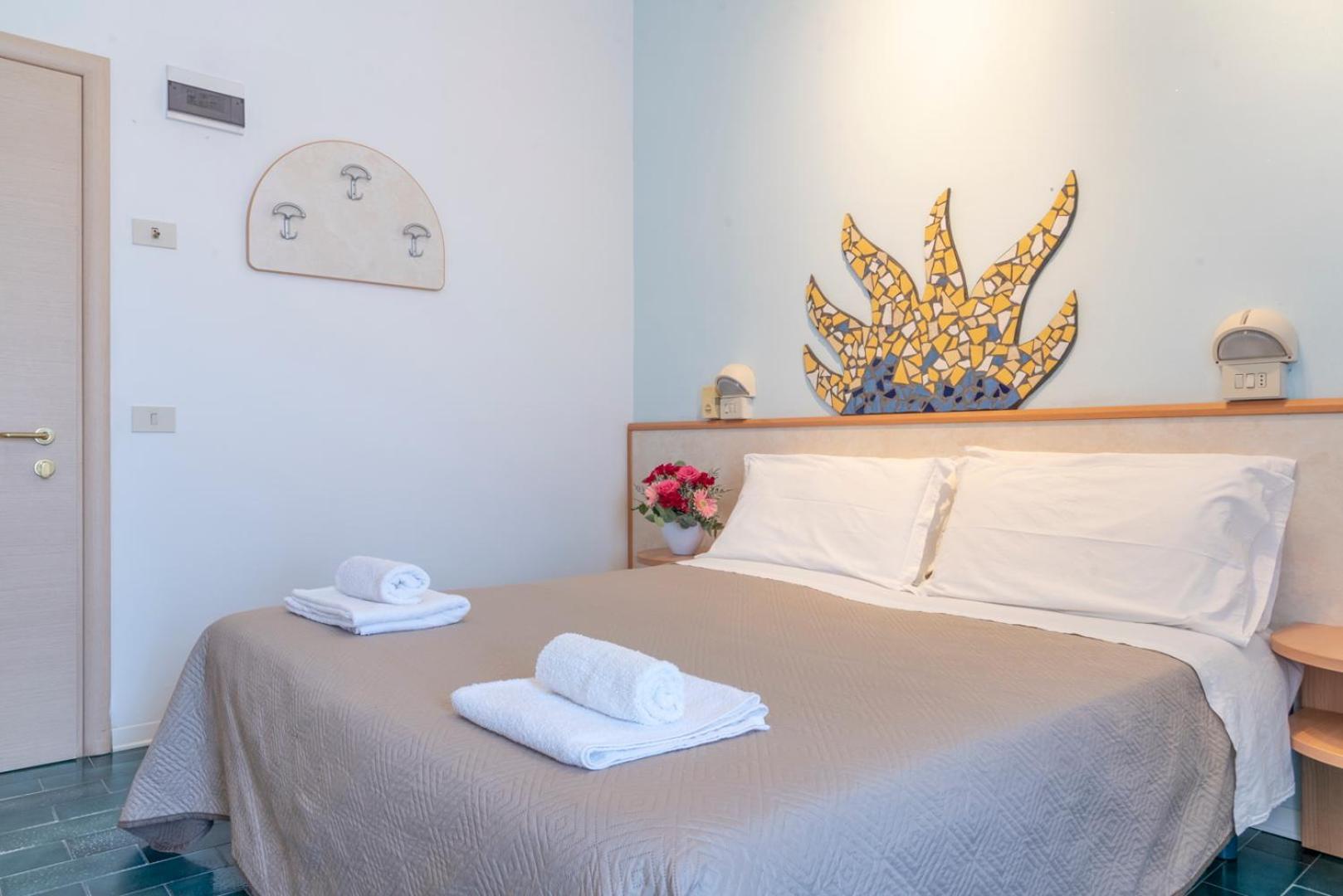 Hotel Giorgetti Orange Белларія-Іджеа-Марина Екстер'єр фото