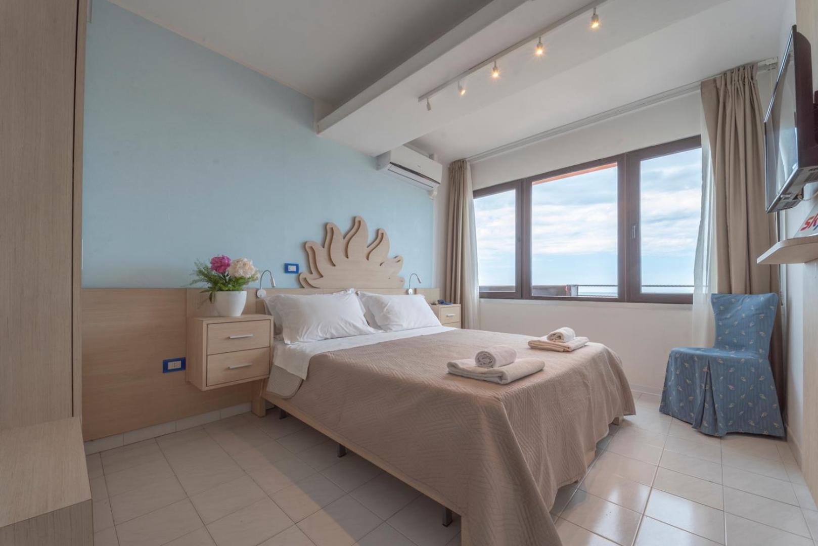 Hotel Giorgetti Orange Белларія-Іджеа-Марина Екстер'єр фото