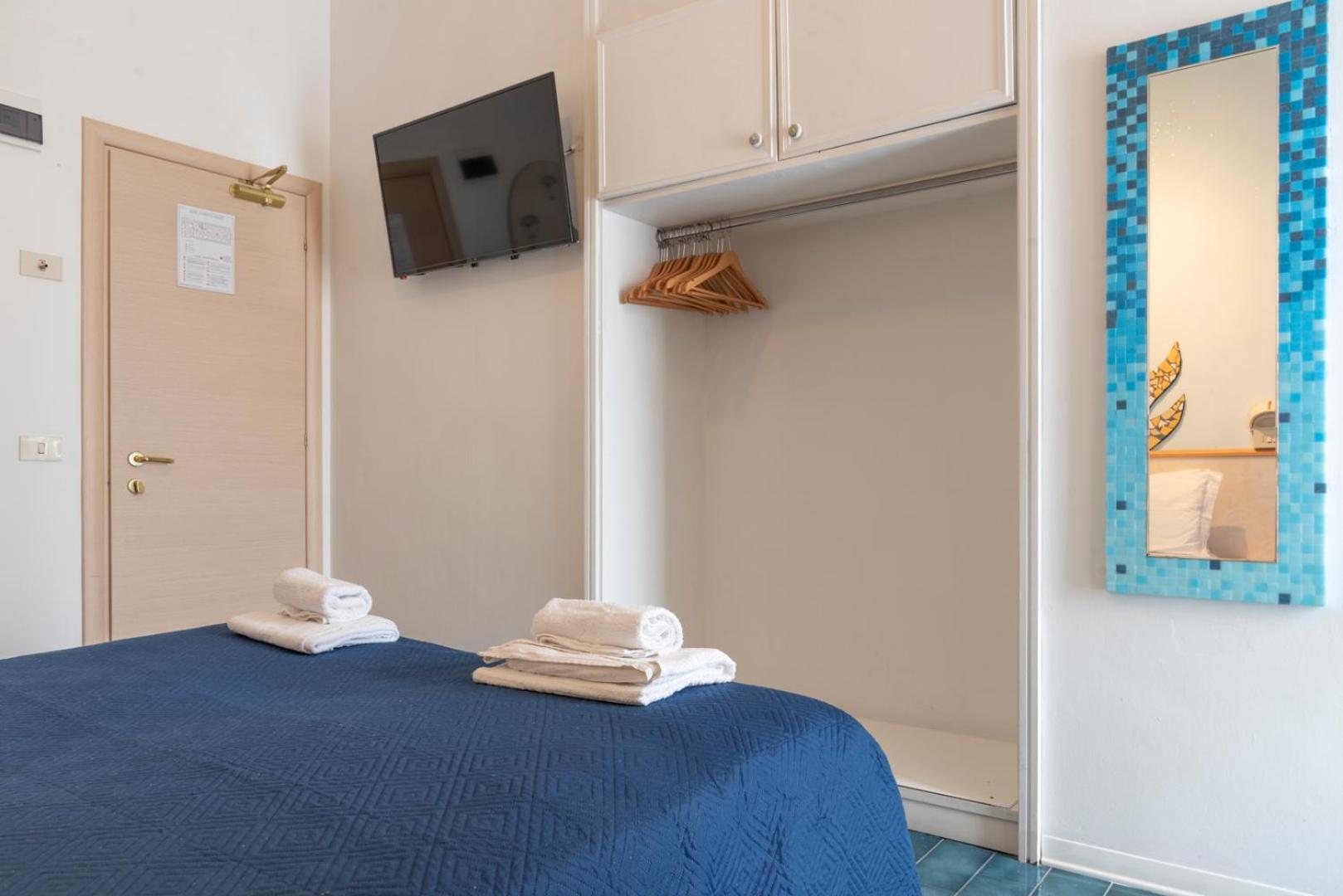 Hotel Giorgetti Orange Белларія-Іджеа-Марина Екстер'єр фото